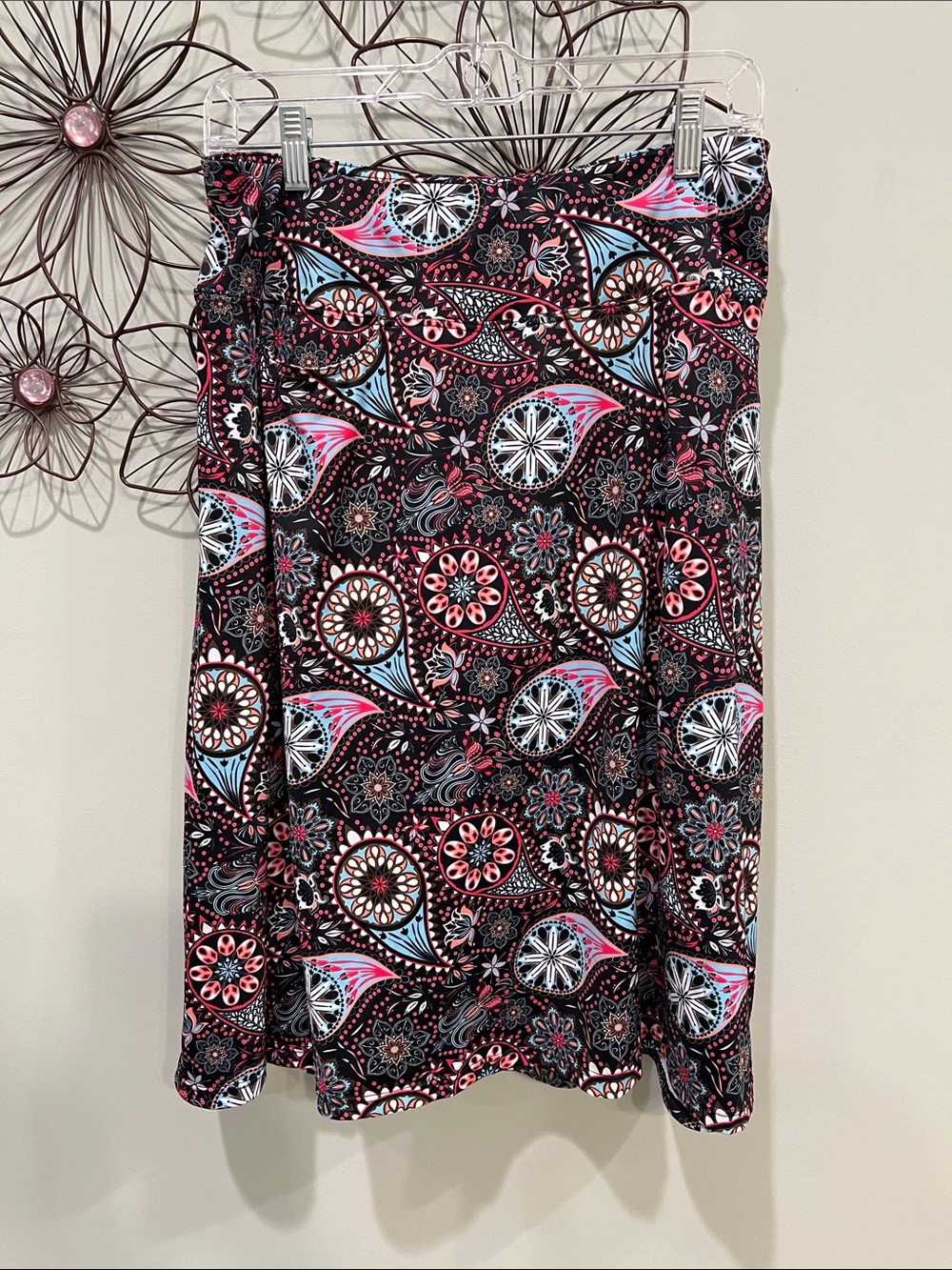 Women's Black Paisley Print Midi Skort